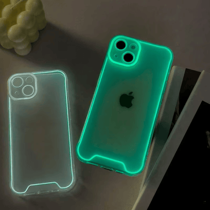 Gjennomsiktig neon deksel for iPhone 14 Pro Max med lysende effekt og kamerabeskyttelse.