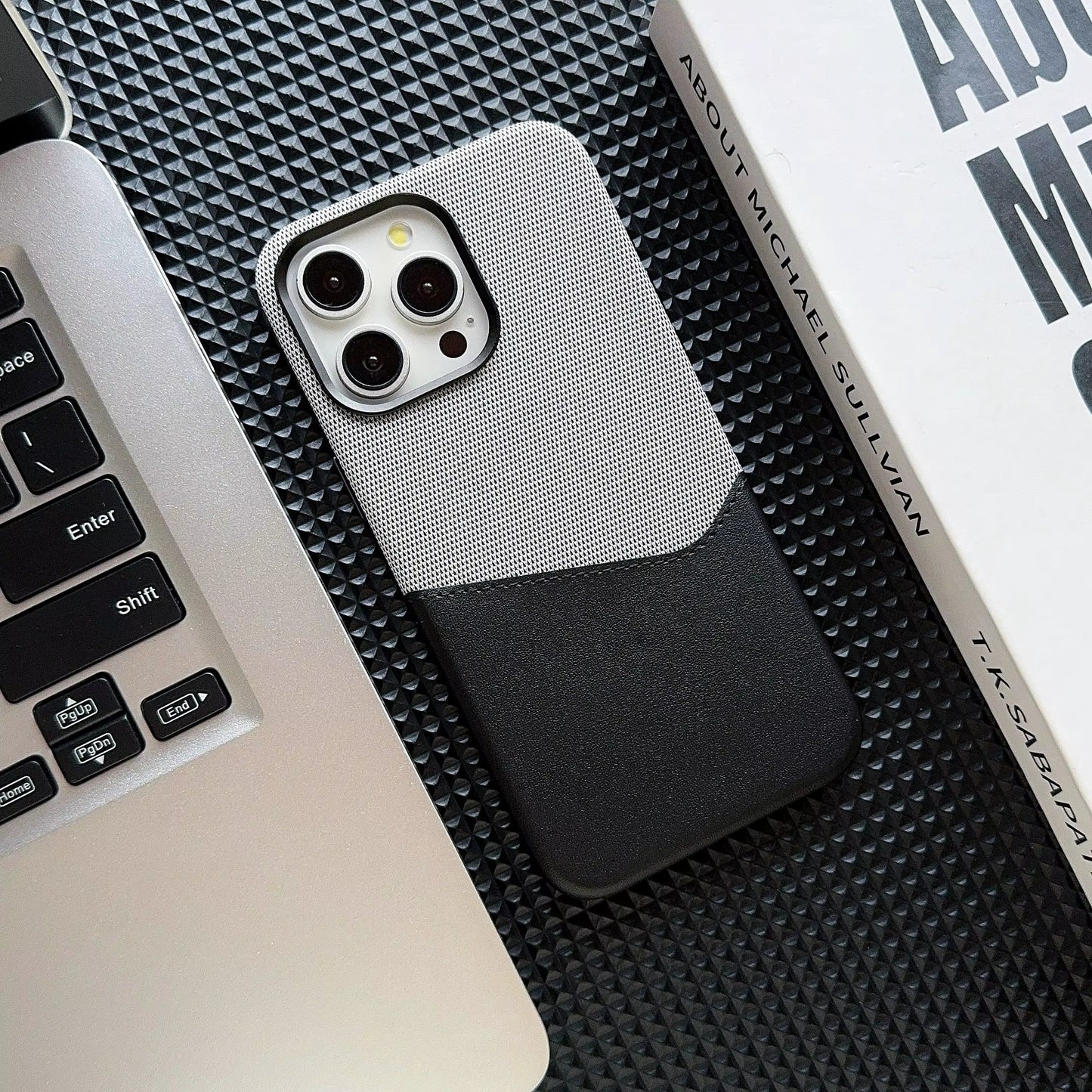 Business luksus bakdeksel med kortholder – iPhone 16 Pro Max - Grå/Svart